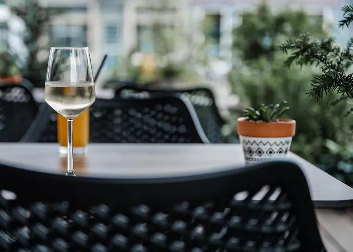 Café Restaurant Abina Hotel 2*