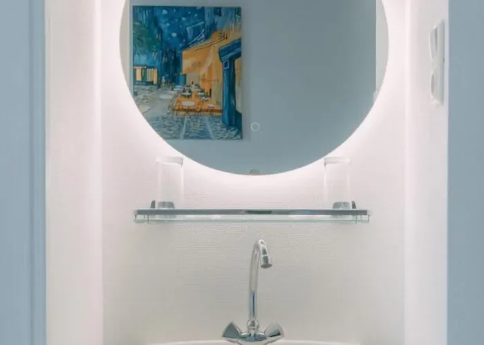 호텔 카페 레스토랑 아비나 2*